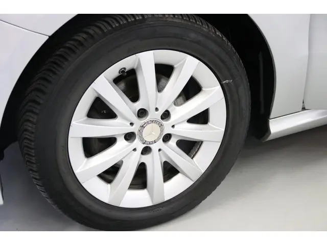 Mercedes-Benz B-Klasse 180 NAP/Origineel NL 2014 Benzine 3
