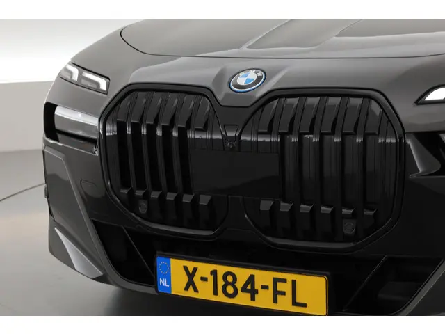 BMW 7 Serie 750e xDrive M Sport 2023 Hybride Benzine 40
