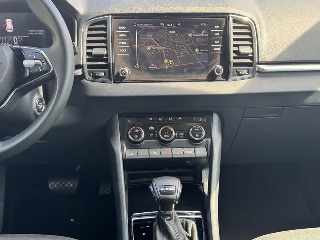 Škoda Karoq 1.5 TSI ACT Business Edition 2024 Benzine 25