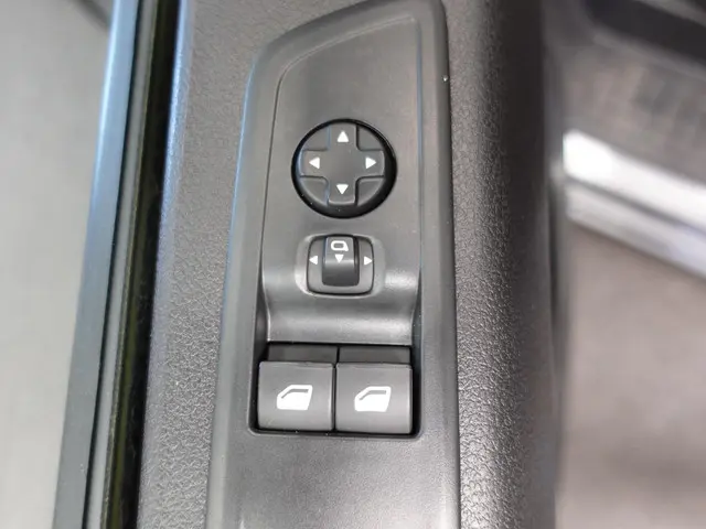 Opel Vivaro 2.0 BlueHDi 145PK L3 Automaat 2024 Diesel 10