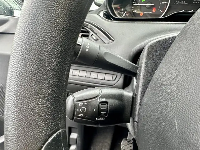 Peugeot 208 1.0 PureTech Access 2015 Benzine 8