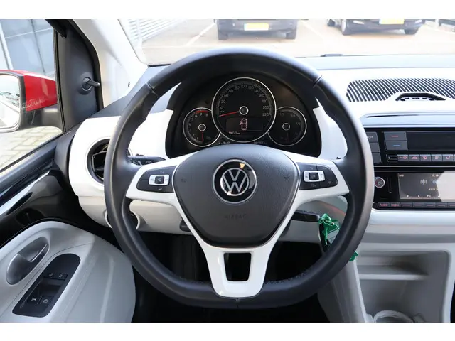 Volkswagen up! 1.0 beats 2021 Benzine 24