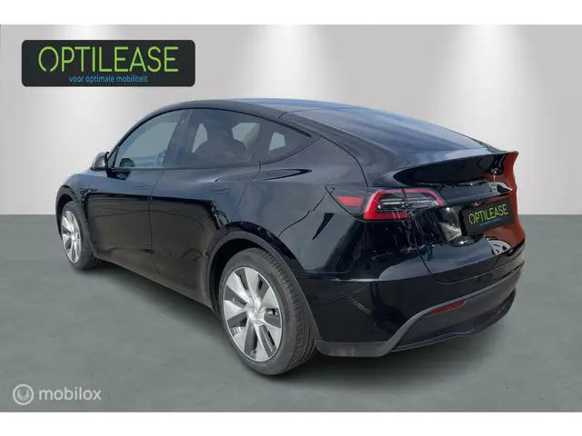 Tesla Model Y RWD 58 kWh 2023 Elektrisch 6