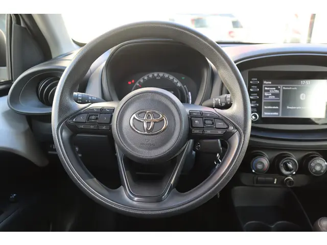 Toyota Aygo X 1.0 VVT-i MT PLAY 2022 Benzine 13