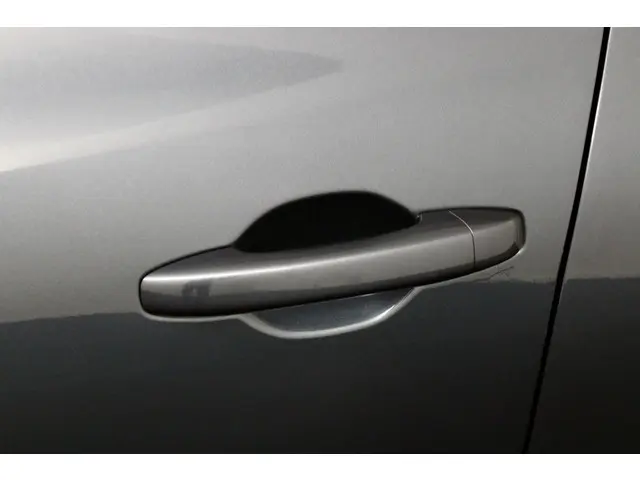 Renault Clio 1.0 TCe Zen antraciet 2022 Benzine 31