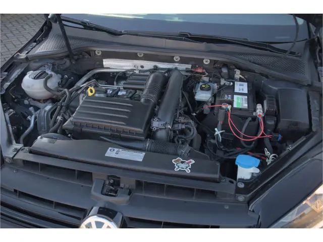 Volkswagen Golf 1.4 TSI Comfortline 2017 Benzine 35