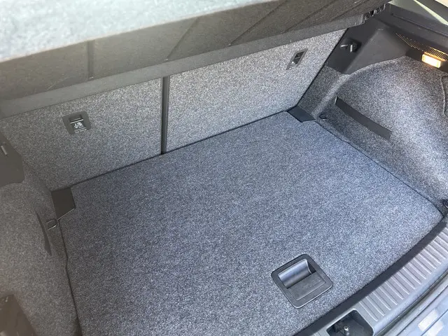 SEAT Arona 1.0 TSI Style Business Intense 2019 Benzine 32