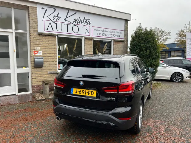 BMW X1 SDrive18i Executive Automaat 2020 Benzine 3