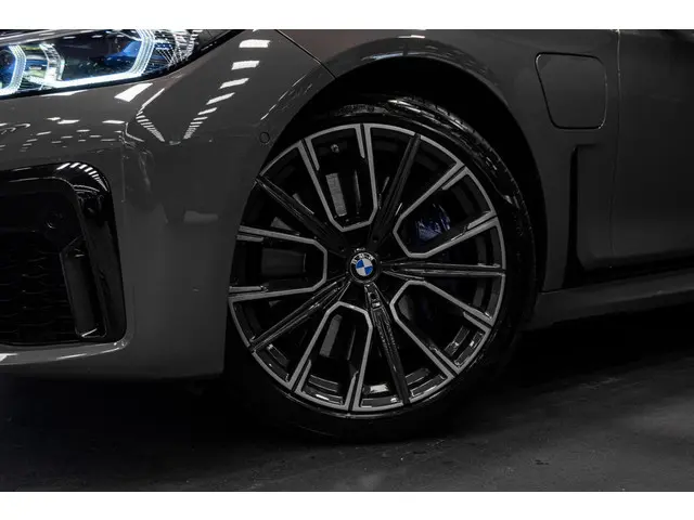 BMW 7 Serie 745e High Executive 2019 Hybride Benzine 8