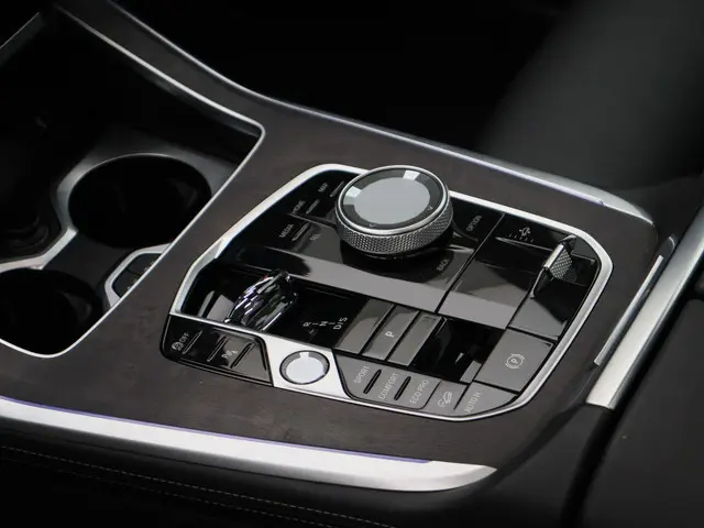 BMW X7 xDrive40i 2025 Benzine 18