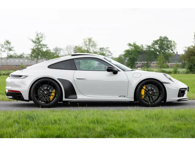 Porsche 911 3.0 Carrera GTS 2022 Benzine 32