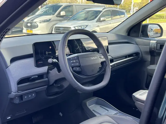 Kia EV3 Plus 81.4 kWh 2025 Elektrisch 23