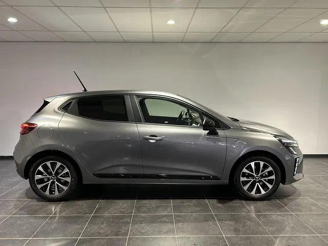 Mitsubishi Colt 1.6 HEV Intense 2025 Hybride Benzine 16