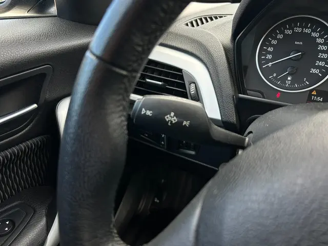 BMW 1 Serie 114i Business+ 2012 Benzine 9