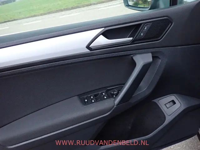 Volkswagen Tiguan 1.5 TSI ACT R-LINE 2020 Benzine 11