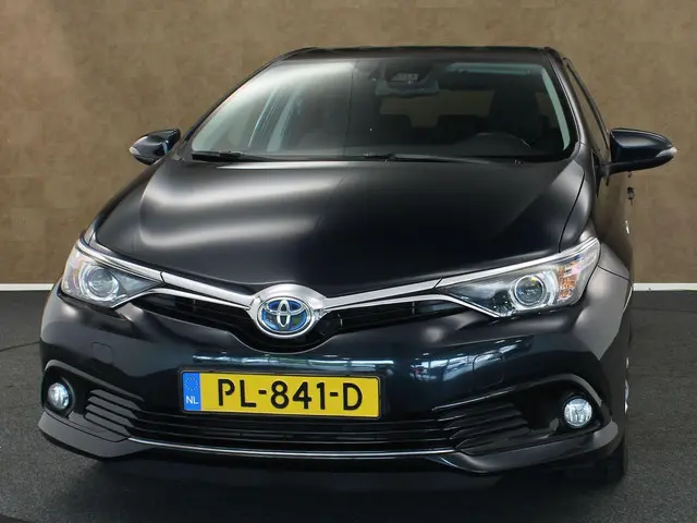 Toyota Auris 1.8 Hybrid Dynamic 2017 Hybride Benzine 7