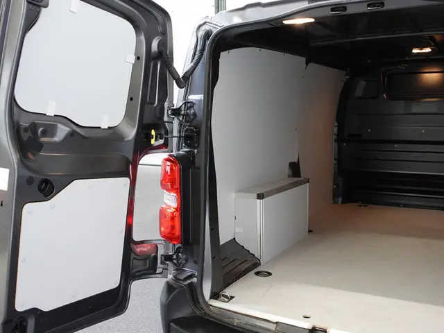 Opel Vivaro 145PK Automaat L3H1 2024 Diesel 38