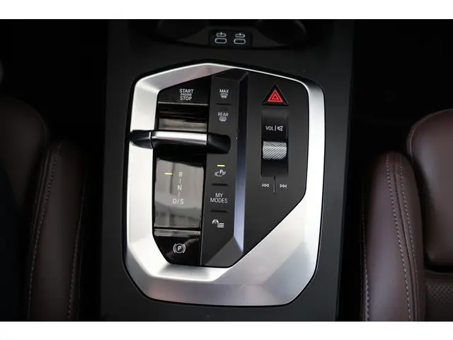 BMW 1 Serie 120 2024 Benzine 23