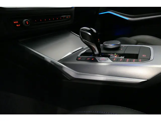 BMW 3 Serie 330e xDrive M Sport 2021 Hybride Benzine 8