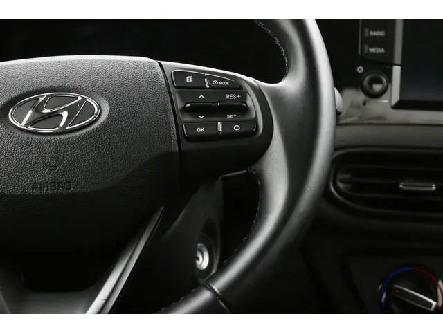 Hyundai i10 1.0 Comfort Smart rood 2021 Benzine 17