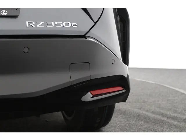 Lexus RZ 350e 35th Edition 77 kWh 2026 Elektrisch 41