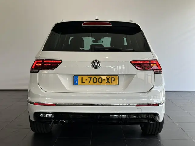 Volkswagen Tiguan 2.0 TSI 4Motion Highline 2017 Benzine 18
