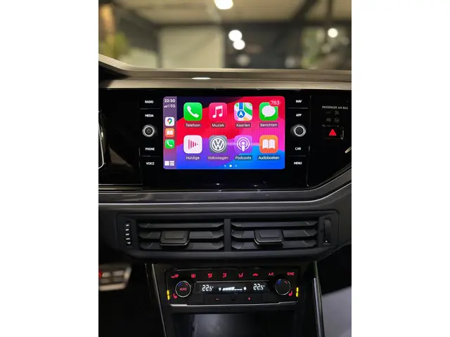 Volkswagen Polo 2.0 TSI GTI|PANO|BOMVOL! 2019 Benzine 13