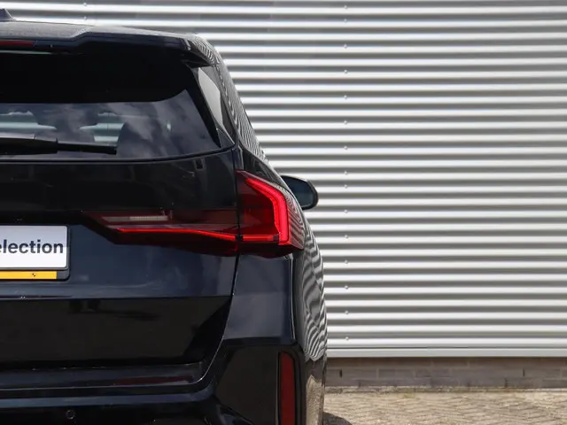 BMW iX1 eDrive20 2024 Elektrisch 33
