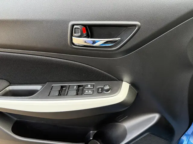 Suzuki Swift 1.0 Stijl 2018 Benzine 16