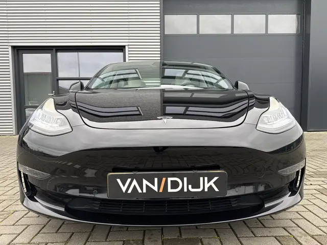Tesla Model 3 Long Range AWD 75 kWh 2019 Elektrisch 34