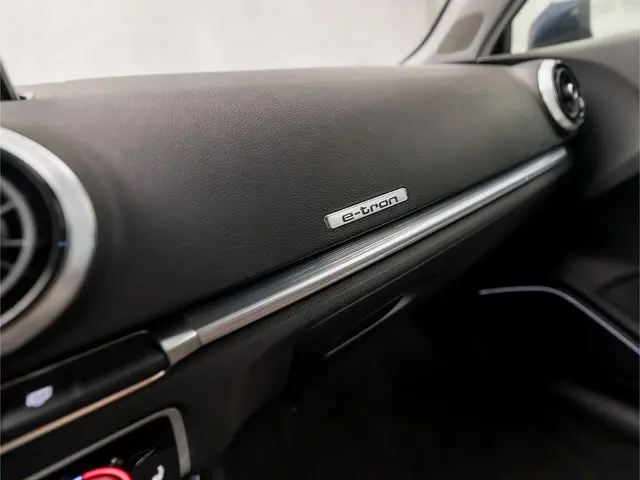 Audi A3 Sportback 1.4 e-tron Sport 2018 Hybride Benzine 31