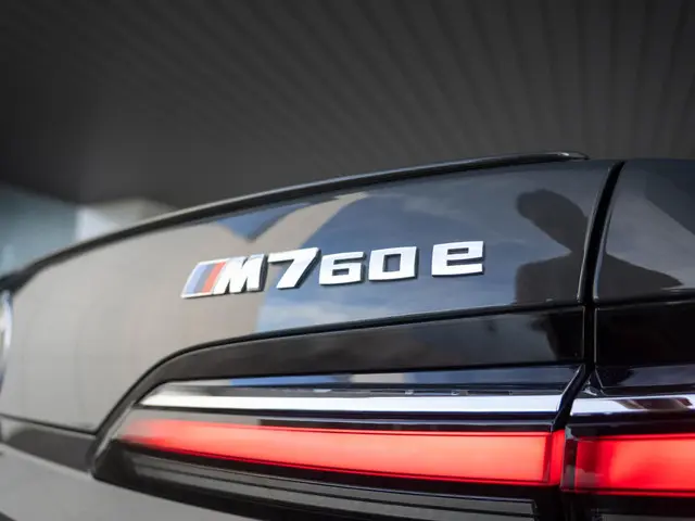 BMW 7 Serie M760e xDrive 2023 Hybride Benzine 23