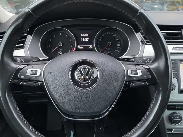 Volkswagen Passat 1.4 TSI ACT Highline 2015 Benzine 20
