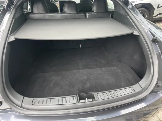 Tesla Model S 75D Base 2018 Elektrisch 6