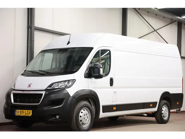 Peugeot Boxer 435 2.2 BlueHDi 140 L4H2 2022 Diesel