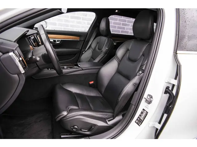 Volvo V90 2.0 T8 AWD Inscription 2020 Hybride Benzine 7