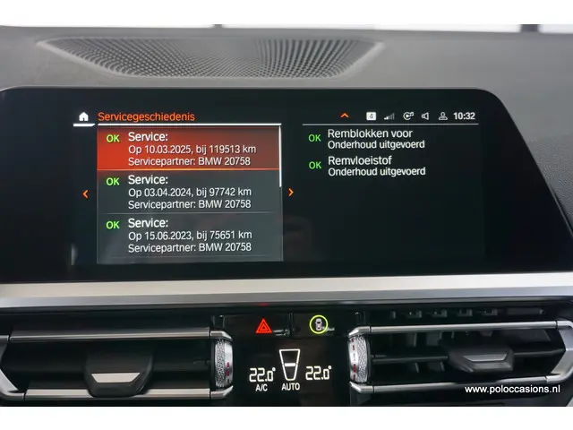 BMW 3 Serie Touring 320i 2020 Benzine 17