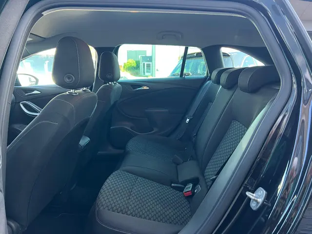 Opel Astra Sports Tourer 1.2 Edition 2021 Benzine 18