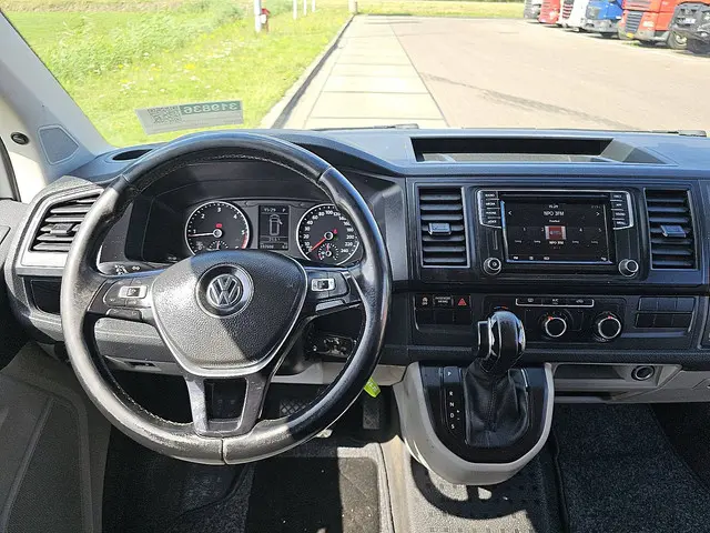 Volkswagen Transporter 2.0 TDI 2019 Diesel 8