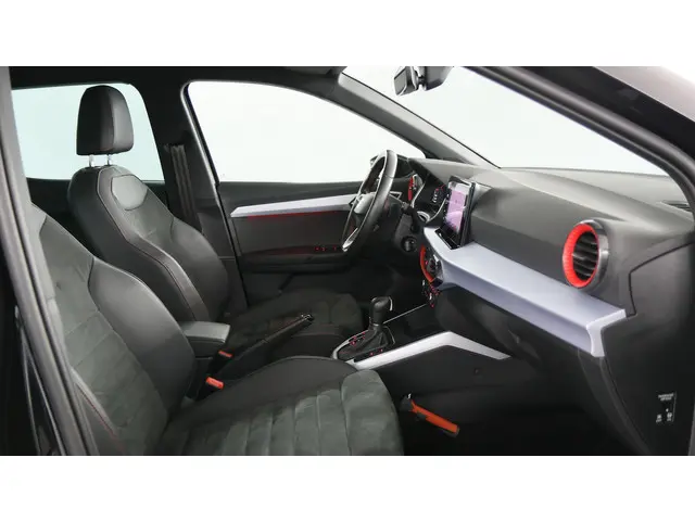 SEAT Arona 1.0 TSI FR Business Intense DSG 2022 Benzine 17