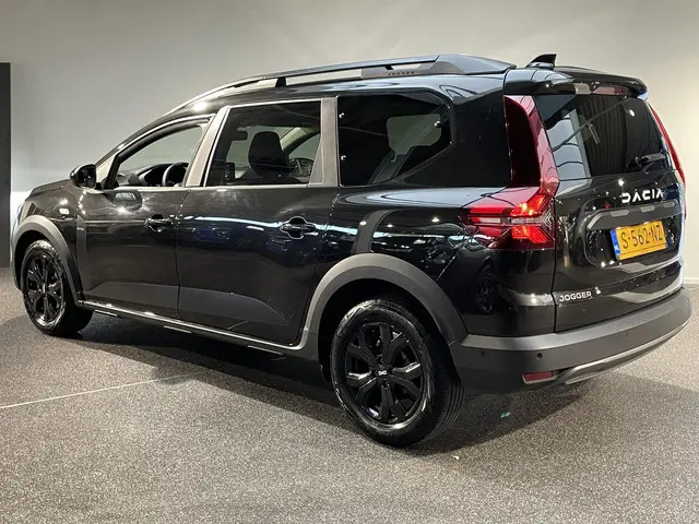 Dacia Jogger 1.0 TCe 110 Extreme 2023 Benzine 6