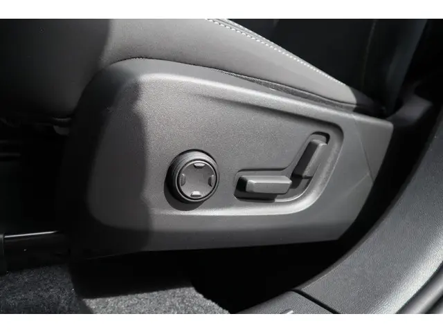 Volvo XC40 2.0 B4 Plus Dark 2025 Benzine 17