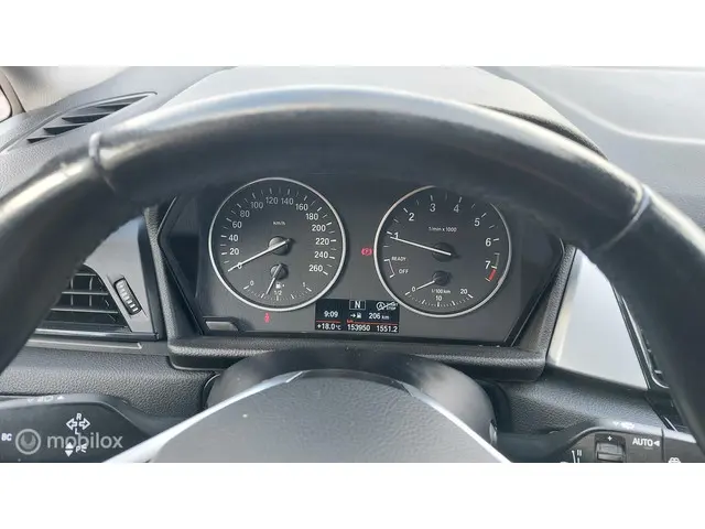 BMW 2 Serie Active Tourer 218i Luxury 2016 Benzine 18