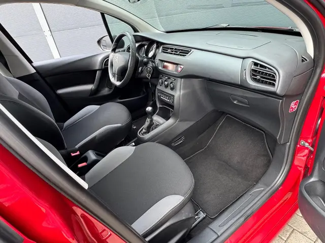 Citroën C3 1.0 PureTech Airco / Nap / Trekhaak 2015 Benzine 14