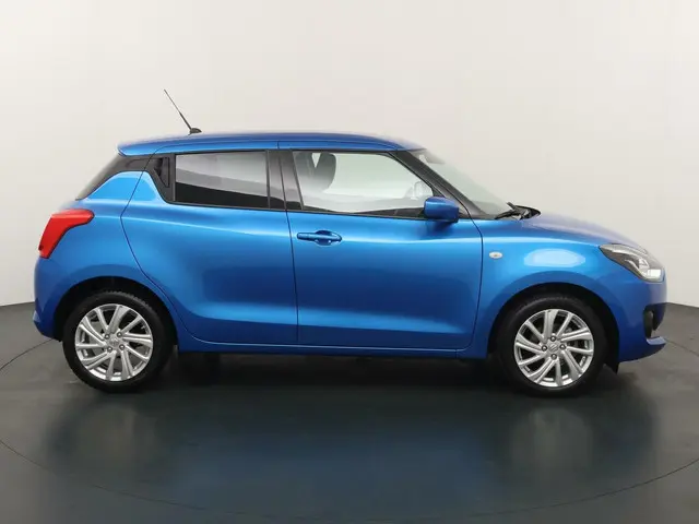 Suzuki Swift 1.2 Select Smart Hybrid 2022 Benzine 6