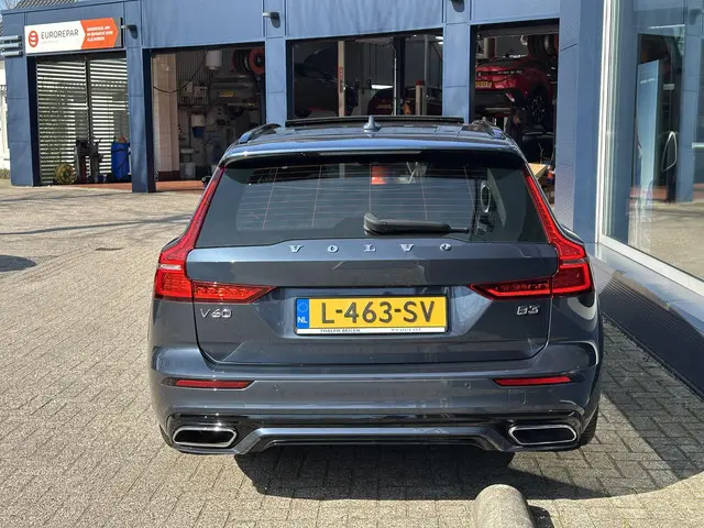 Volvo V60 2.0 B3 163 PK R-Design Automaat 2021 Benzine 5