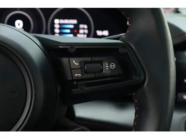 Porsche Taycan GTS 93 kWh 2023 Elektrisch 29