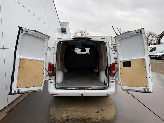 Mercedes-Benz Vito 116 2.1 CDI 2021 Diesel 11