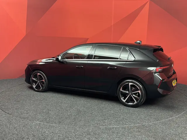 Opel Astra 1.2 Elegance 2022 Benzine 21