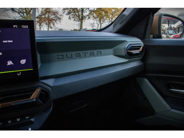 Dacia Duster extreme hybrid 140 2024 Hybride Benzine 28